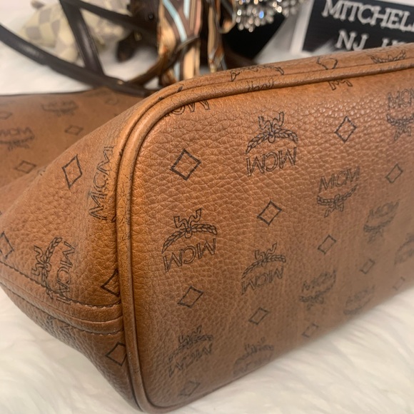 Authentic MCM Medium Tote - Picture 14 of 16